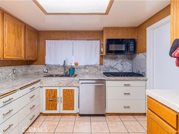 944 S Sharonlee, West Covina CA 91790