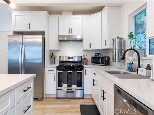 6029 Eleanor Avenue, Hollywood (los Angeles) CA 90038