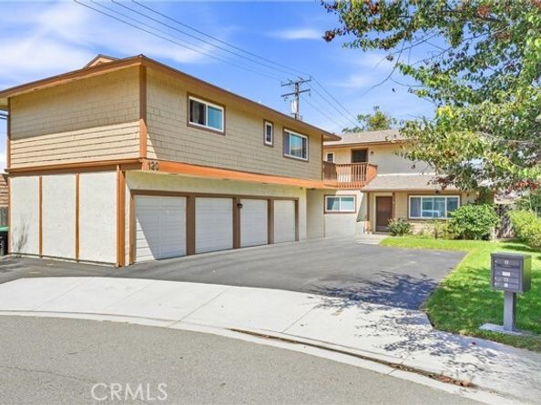 120 Lisa Lane, Costa Mesa CA 92627