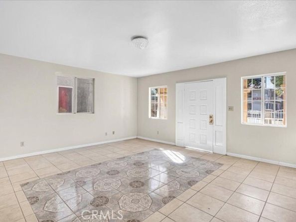 2039 W Florence, Los Angeles CA 90047