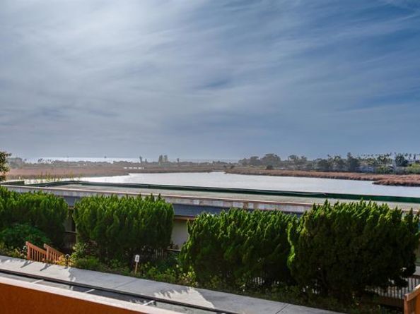 2475 Jefferson 103, Carlsbad CA 92008