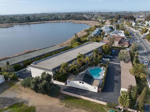 2475 Jefferson 103, Carlsbad CA 92008