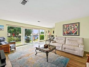 3808 Vista Campana 11, Oceanside CA 92057