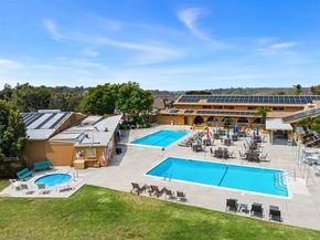 3808 Vista Campana 11, Oceanside CA 92057