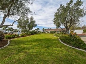 3655 Vista Campana 9, Oceanside CA 92057