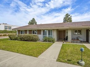 3655 Vista Campana 9, Oceanside CA 92057