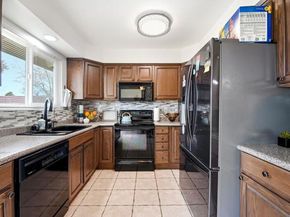 3655 Vista Campana 9, Oceanside CA 92057