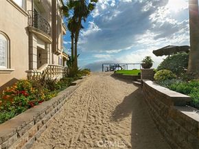 67 A Surfside Avenue, Surfside (seal Beach) CA 90743