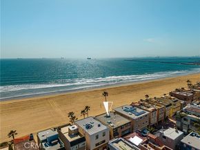 67 A Surfside Avenue, Surfside (seal Beach) CA 90743