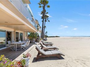 67 A Surfside Avenue, Surfside (seal Beach) CA 90743