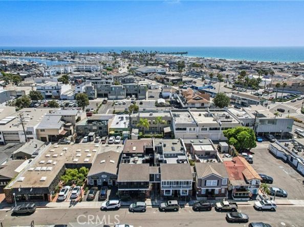 411 30th Street, Newport Beach CA 92663