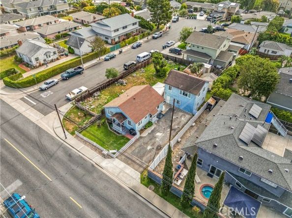 2110 Orange Avenue, Costa Mesa CA 92627