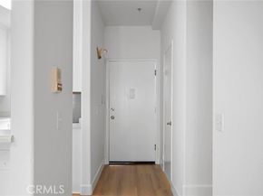 11038 Camarillo Street 13, North Hollywood (los Angeles) CA 91602