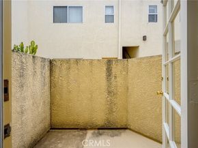 11038 Camarillo Street 13, North Hollywood (los Angeles) CA 91602