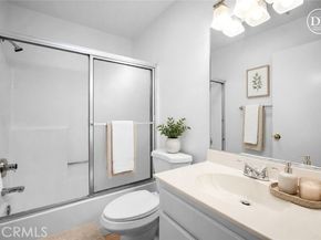 11038 Camarillo Street 13, North Hollywood (los Angeles) CA 91602