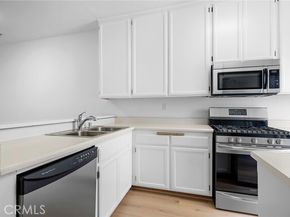 11038 Camarillo Street 13, North Hollywood (los Angeles) CA 91602