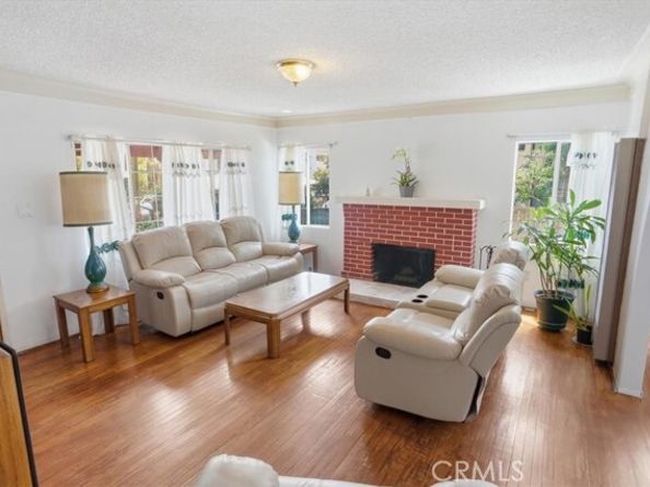 1257 N New Hampshire, Los Angeles CA 90029
