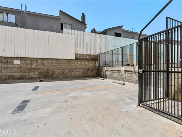 8801 Cedros Avenue 7, Panorama City (los Angeles) CA 91402