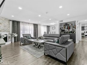 8801 Cedros Avenue 7, Panorama City (los Angeles) CA 91402
