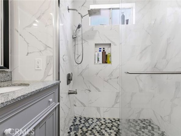 8801 Cedros Avenue 7, Panorama City (los Angeles) CA 91402
