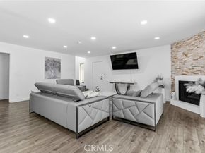 8801 Cedros Avenue 7, Panorama City (los Angeles) CA 91402