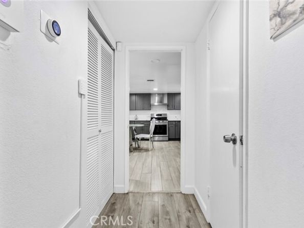 8801 Cedros Avenue 7, Panorama City (los Angeles) CA 91402