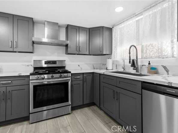 8801 Cedros Avenue 7, Panorama City (los Angeles) CA 91402