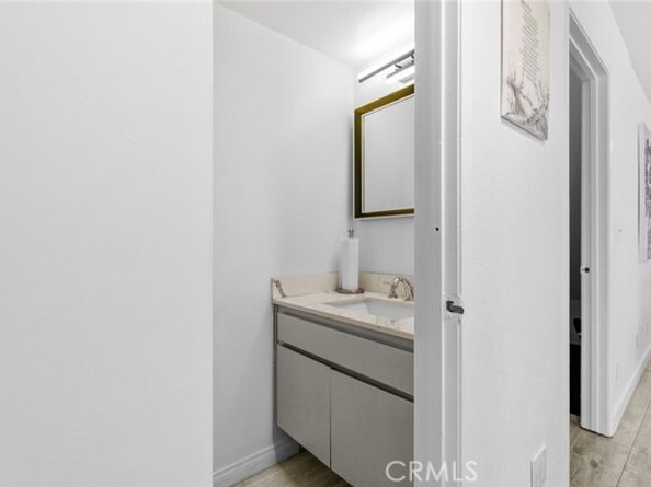 8801 Cedros Avenue 7, Panorama City (los Angeles) CA 91402