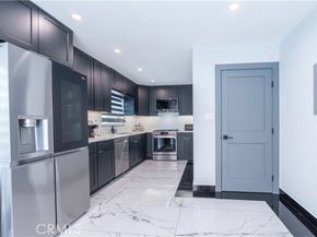 4405 Ventura Canyon Avenue, Sherman Oaks (los Angeles) CA 91423