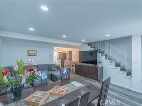 4405 Ventura Canyon Avenue, Sherman Oaks (los Angeles) CA 91423