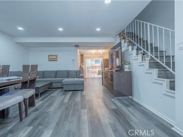 4405 Ventura Canyon Avenue, Sherman Oaks (los Angeles) CA 91423