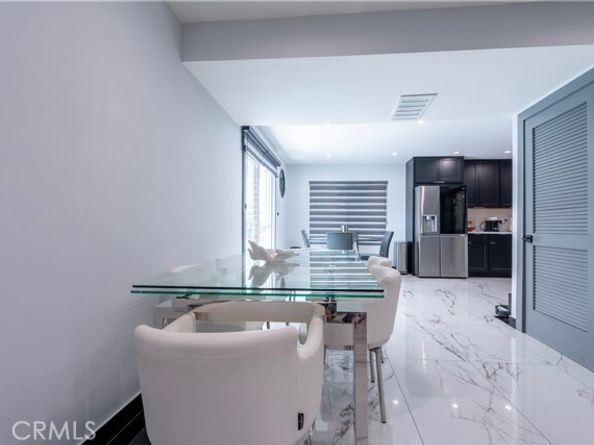 4405 Ventura Canyon Avenue, Sherman Oaks (los Angeles) CA 91423