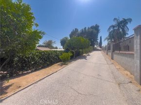 9909 Helen Avenue, Sunland (los Angeles) CA 91040