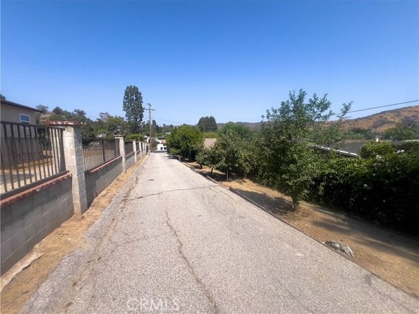 9909 Helen Avenue, Sunland (los Angeles) CA 91040