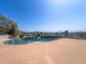 9909 Helen Avenue, Sunland (los Angeles) CA 91040