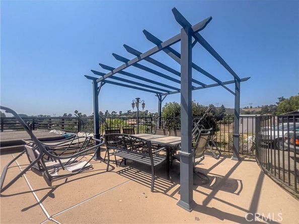 9909 Helen Avenue, Sunland (los Angeles) CA 91040