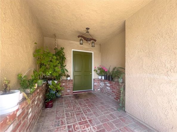 9909 Helen Avenue, Sunland (los Angeles) CA 91040