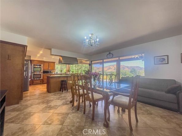 9909 Helen Avenue, Sunland (los Angeles) CA 91040