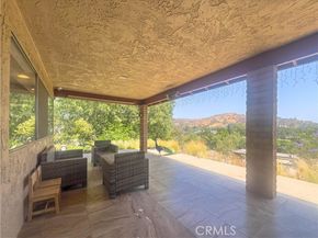 9909 Helen Avenue, Sunland (los Angeles) CA 91040