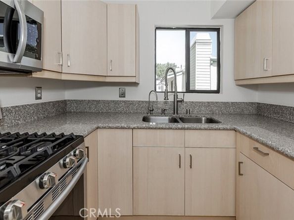 10504 Sunland Boulevard 5, Sunland (los Angeles) CA 91040
