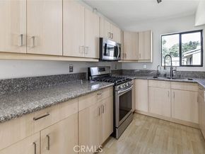 10504 Sunland Boulevard 5, Sunland (los Angeles) CA 91040