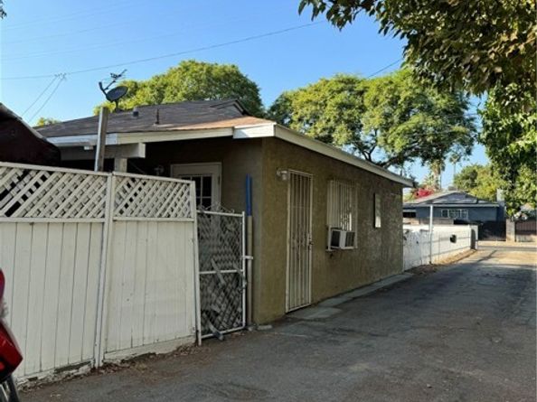 13918 Valerio Street, Van Nuys (los Angeles) CA 91405