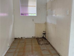 13918 Valerio Street, Van Nuys (los Angeles) CA 91405