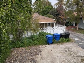 13918 Valerio Street, Van Nuys (los Angeles) CA 91405