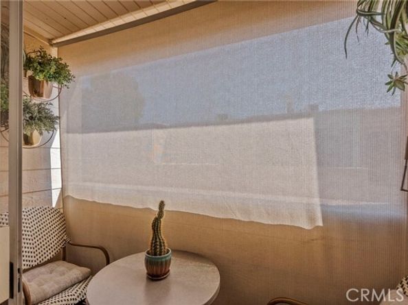 9950 Jordan Avenue 10, Chatsworth (los Angeles) CA 91311