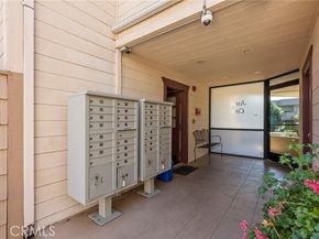 9950 Jordan Avenue 10, Chatsworth (los Angeles) CA 91311