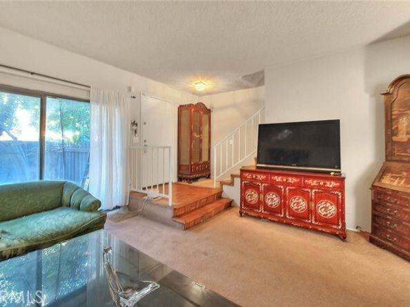 15051 Sherman Way F, Van Nuys (los Angeles) CA 91405