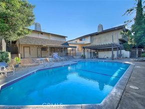 15051 Sherman Way F, Van Nuys (los Angeles) CA 91405