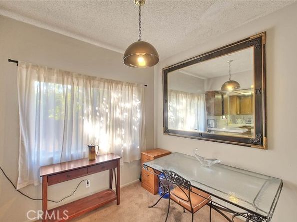 15051 Sherman Way F, Van Nuys (los Angeles) CA 91405