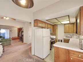15051 Sherman Way F, Van Nuys (los Angeles) CA 91405